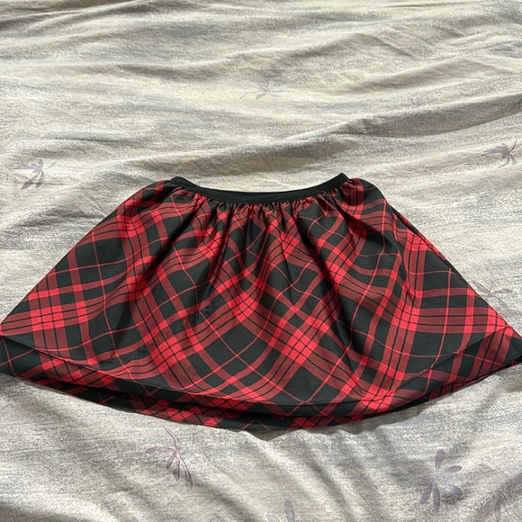 Polo Ralph Lauren skirt. Size 5. Excellent condition.  Cute, Lined and Light. - Picture 1 of 5
